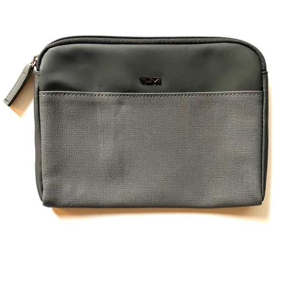 tumi small purse